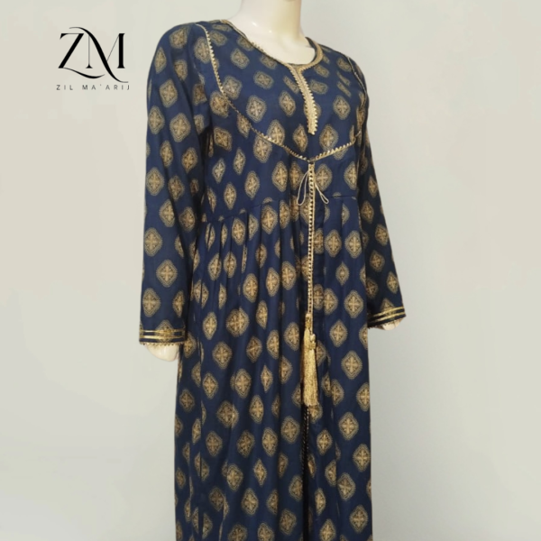 Blue Jacquard 2-Piece with Stunning Golden Design - Image 4